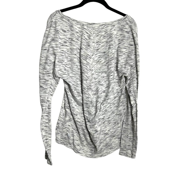 Lululemon Athletica Gray Long Sleeve Tee - Picture 2 of 4